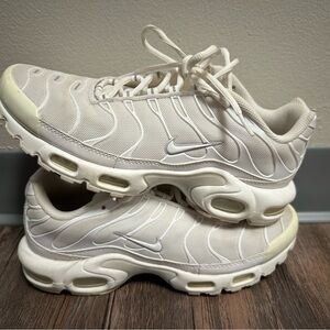 White Vapor Max Nike’s